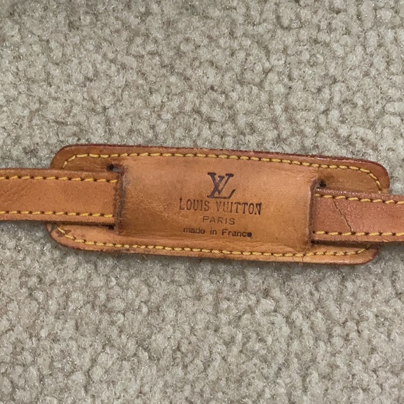 authentic Louis Vuitton duffel bag - Picture 2 of 5
